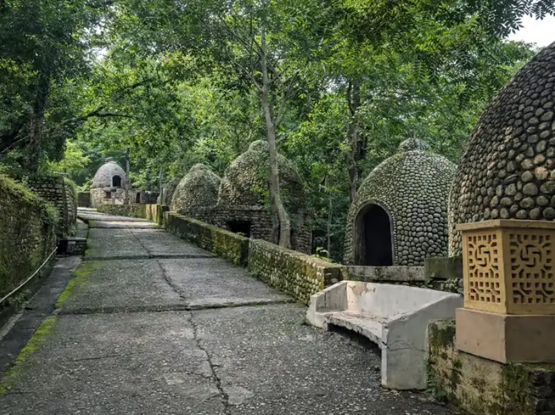 Cultural and spiritual life in Rishikesh 