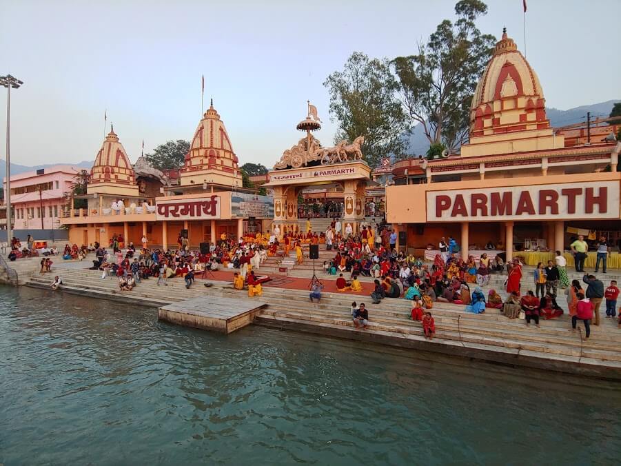 Cultural and spiritual life in Rishikesh 