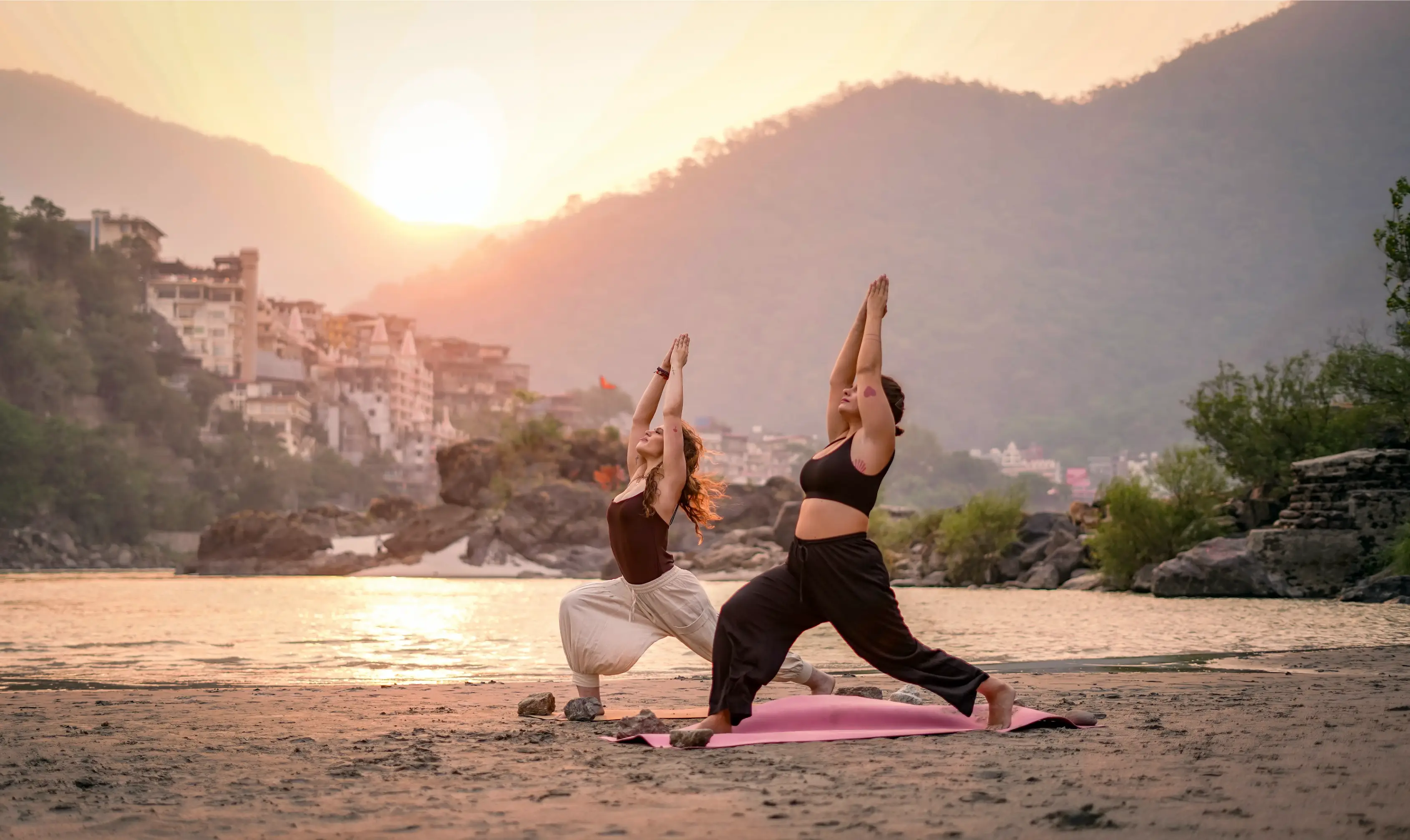 Yoga teacher training in Rishikesh beside the Ganga
                            